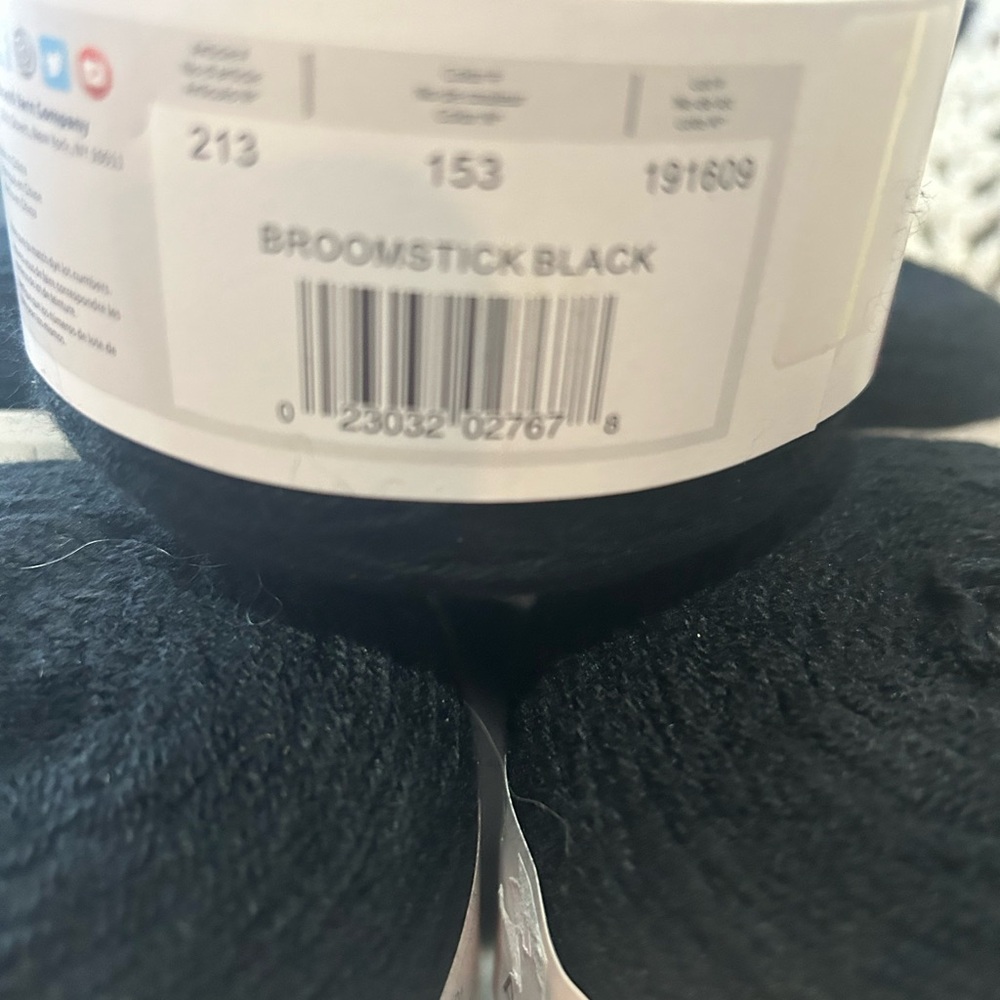 Yarn - Picture 3 of 4